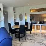 T3 Confort Avec Parking Prive & Climatisation Decazeville