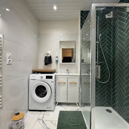 Apartment T3 Moderne - Clim - Parking Prive 4 Couchages