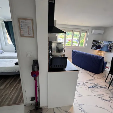 T3 Moderne - Clim - Parking Prive 4 Couchages Apartment